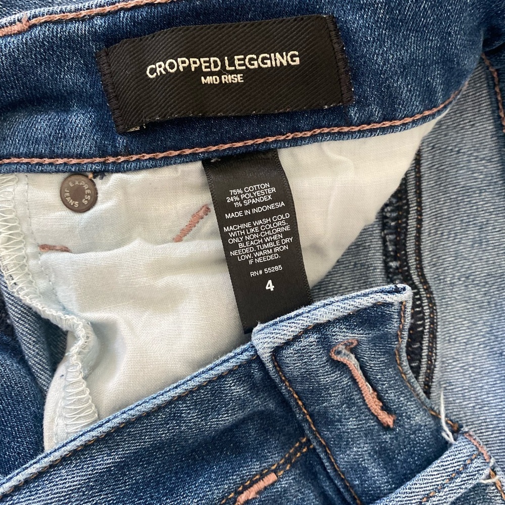 Cropped Express Jeans - Picture 2 of 3
